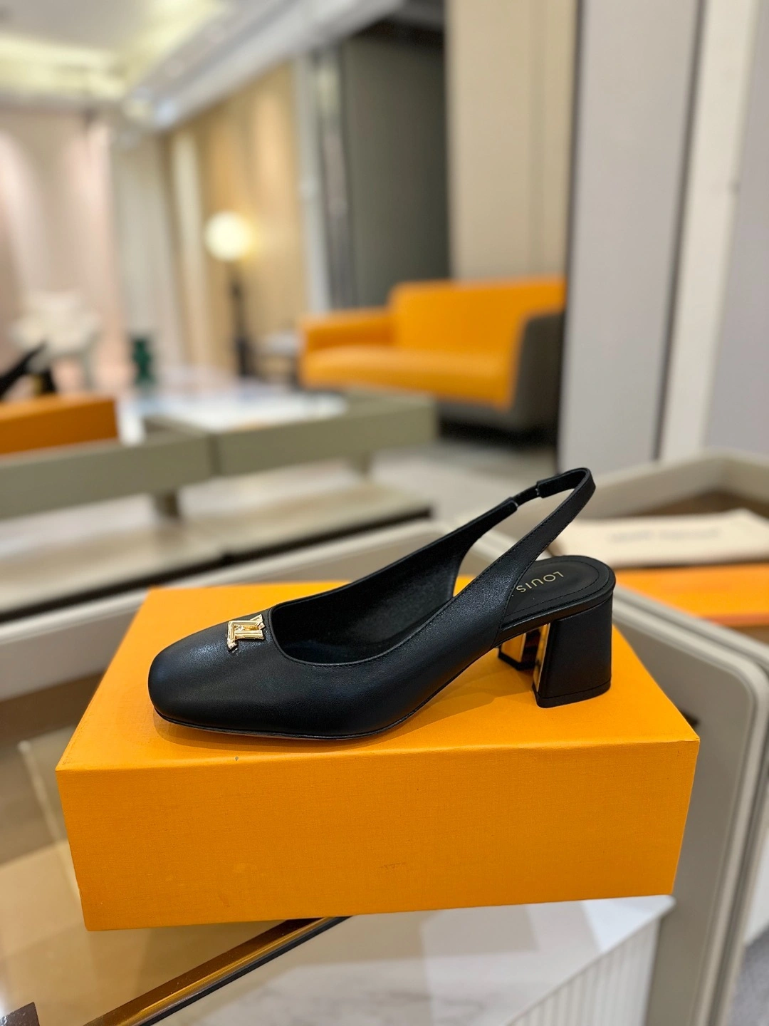 COCO-- 8V 1AGUCM Calfskin goatski Heel height：5.5CM item:E-X158D4129
